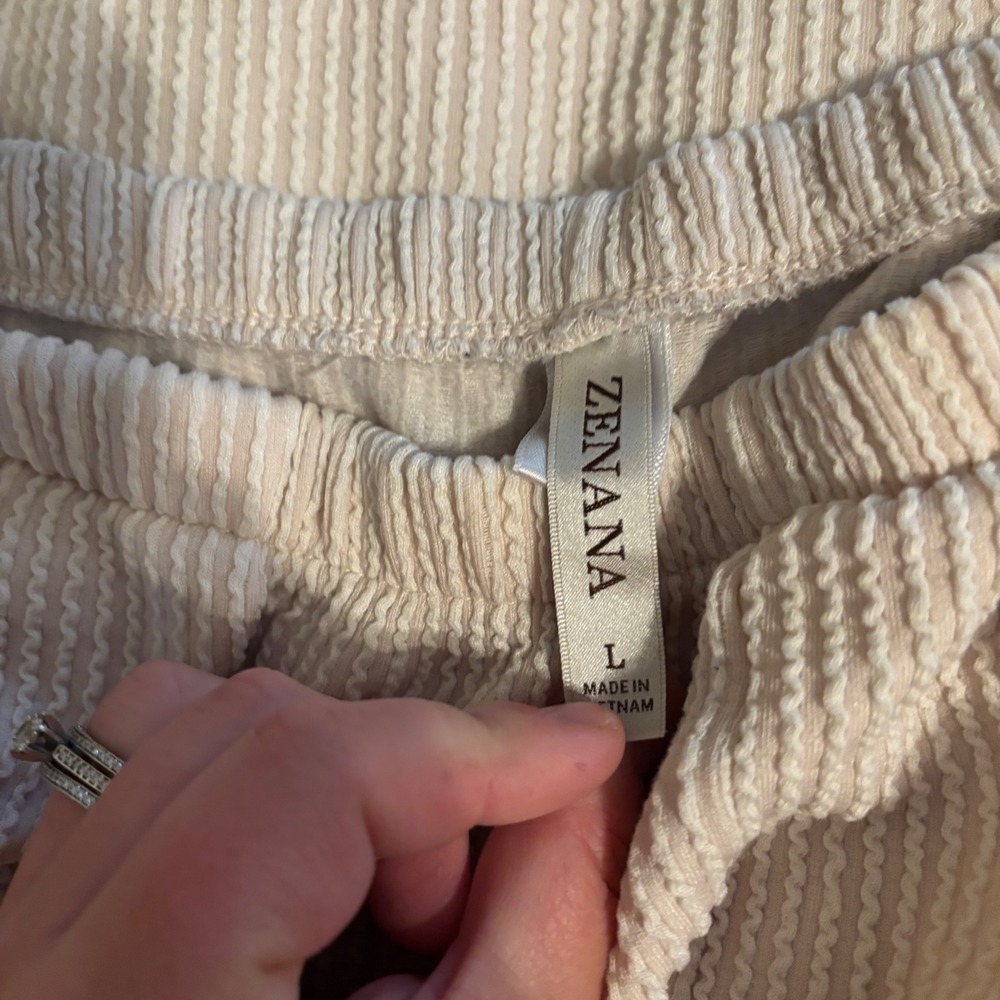 Zenana Cream Popcorn Textured Knit Lounge Set Top & Shorts L beige comfy fall - Picture 2 of 8